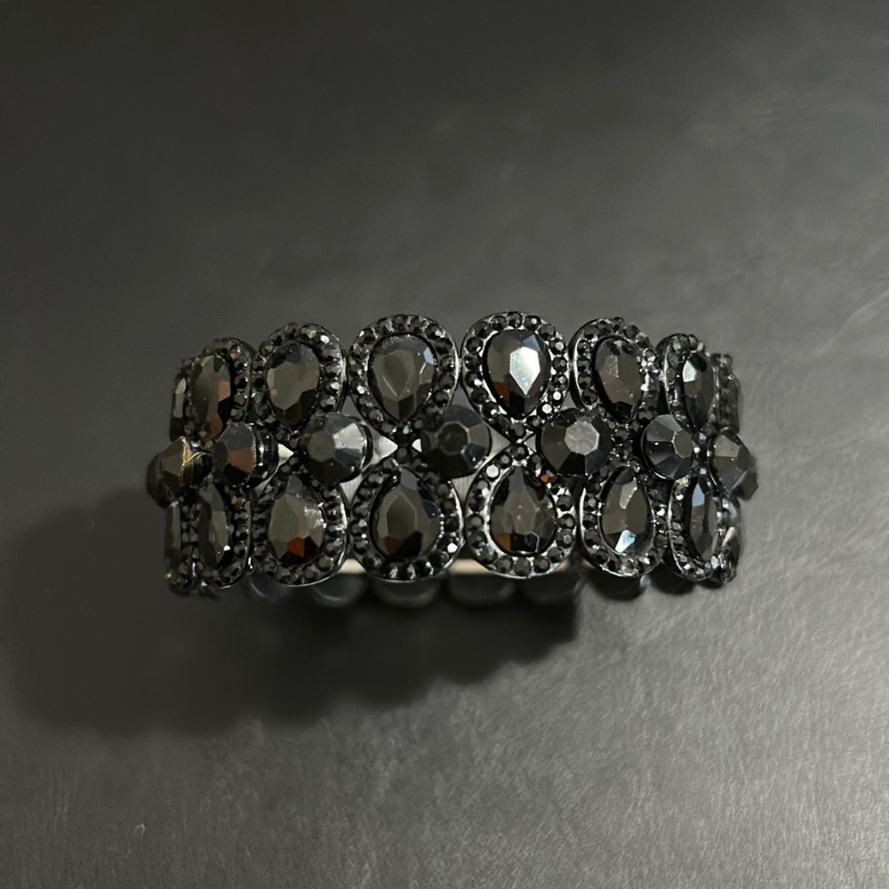 3/$15 black rhinestone bracelet